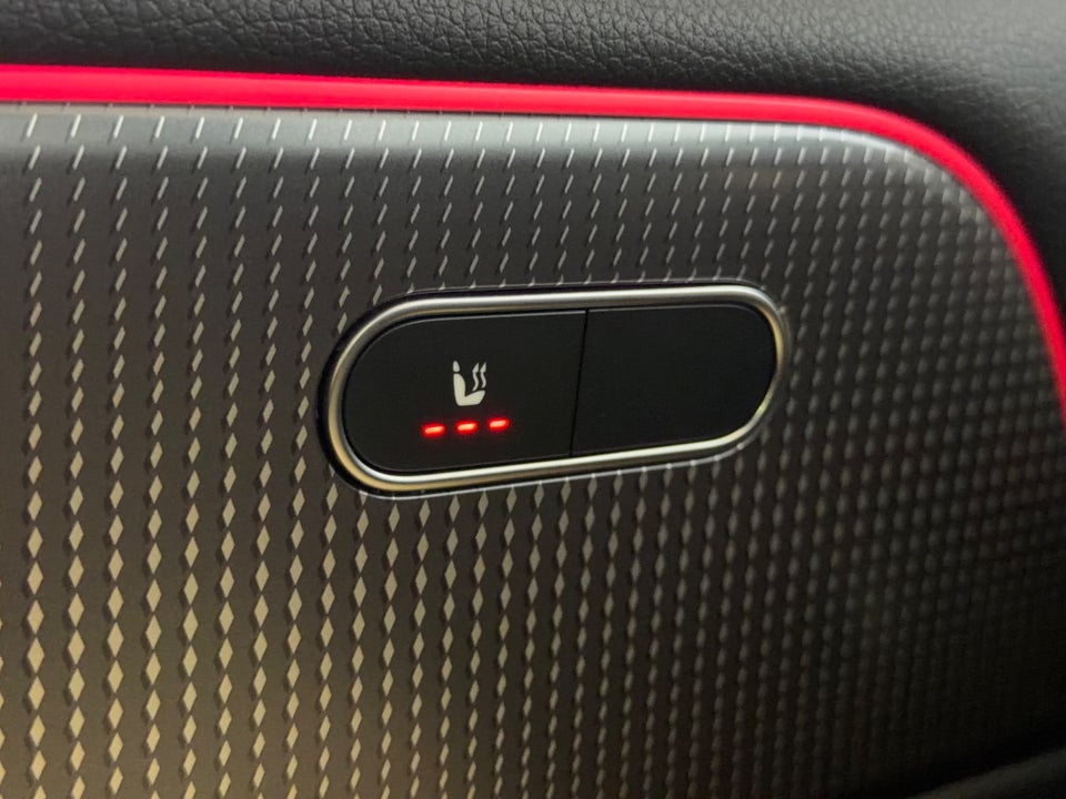 Mercedes EQB300 4Matic 7prs 5d