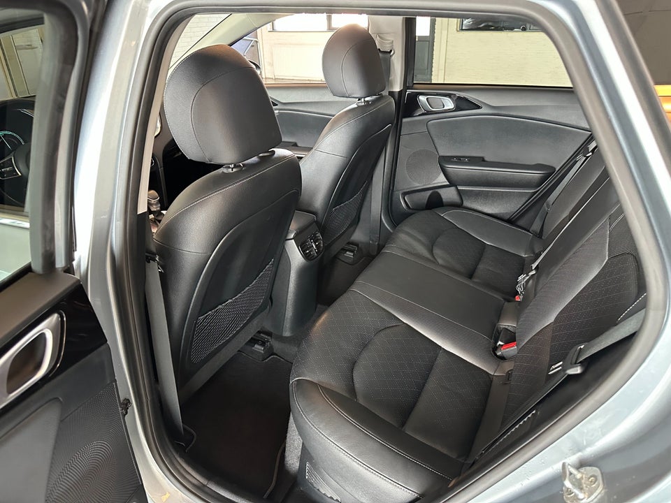 Kia Ceed 1,6 PHEV Upgrade SW DCT 5d