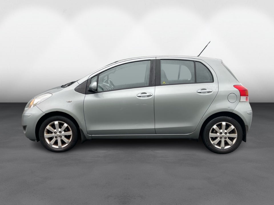 Toyota Yaris 1,3 S M/M 5d