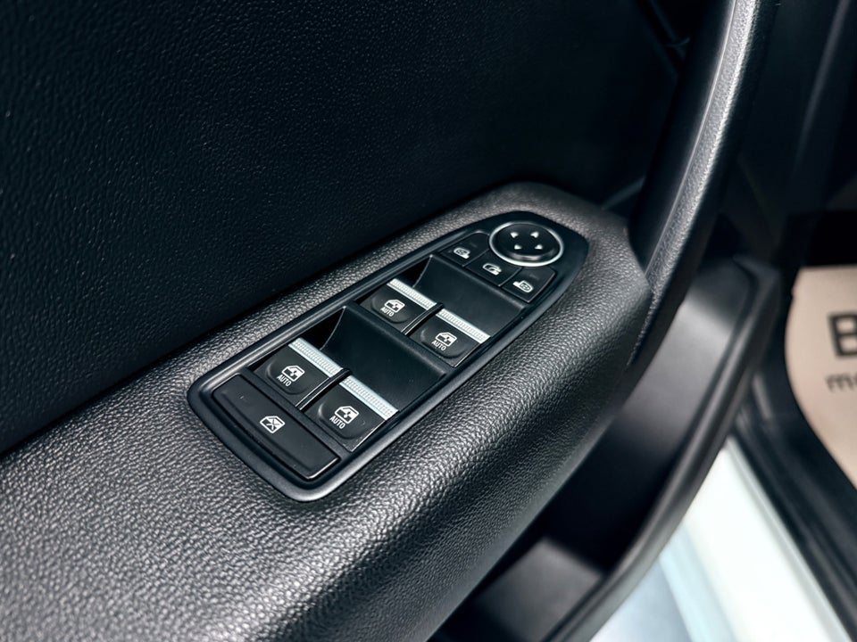 Renault Captur 1,6 E-Tech Intens 5d