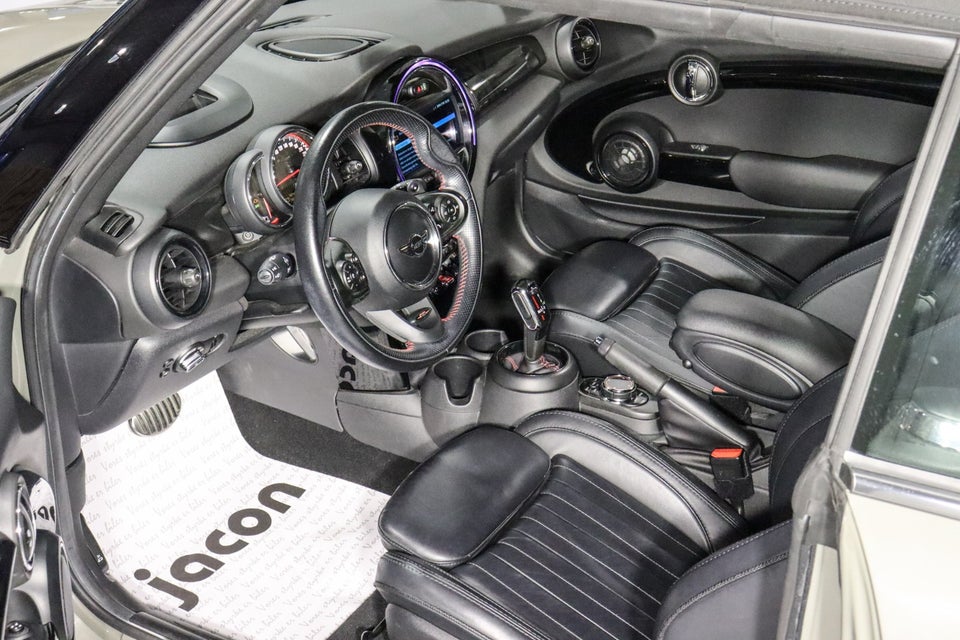 MINI Cooper S 2,0 JC Works Cabriolet aut. 2d