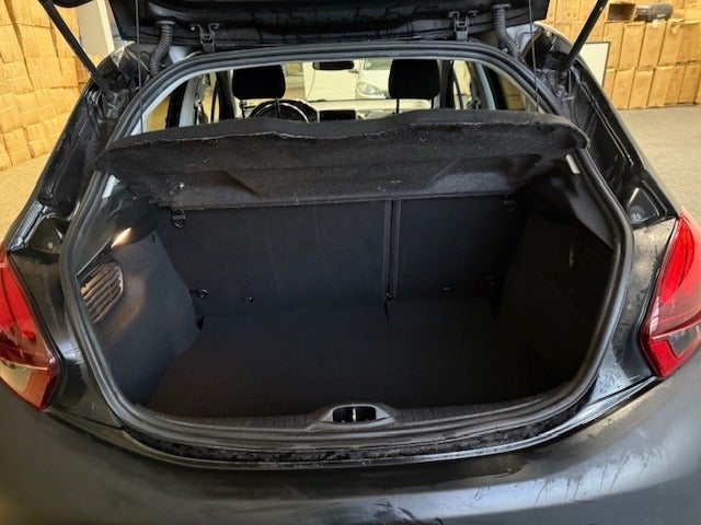 Peugeot 208 1,6 BlueHDi 100 Desire Sky 5d