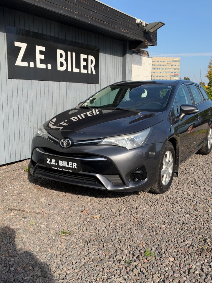 Toyota Avensis 1,6 VVT-i T1 Touring Sports 5d