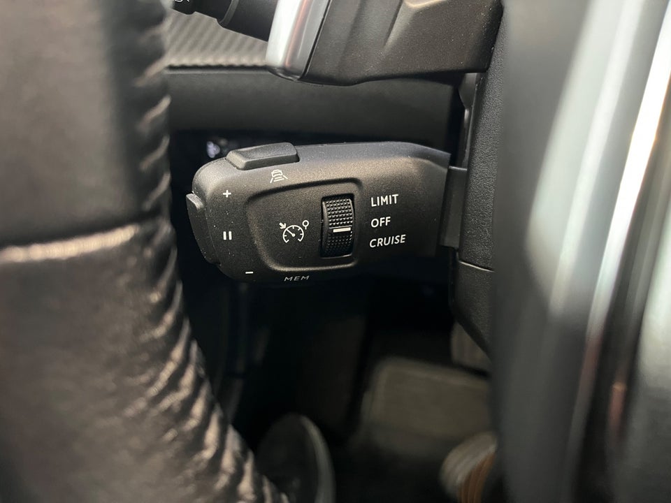 Peugeot 208 1,2 PureTech 100 Allure Sky EAT8 5d