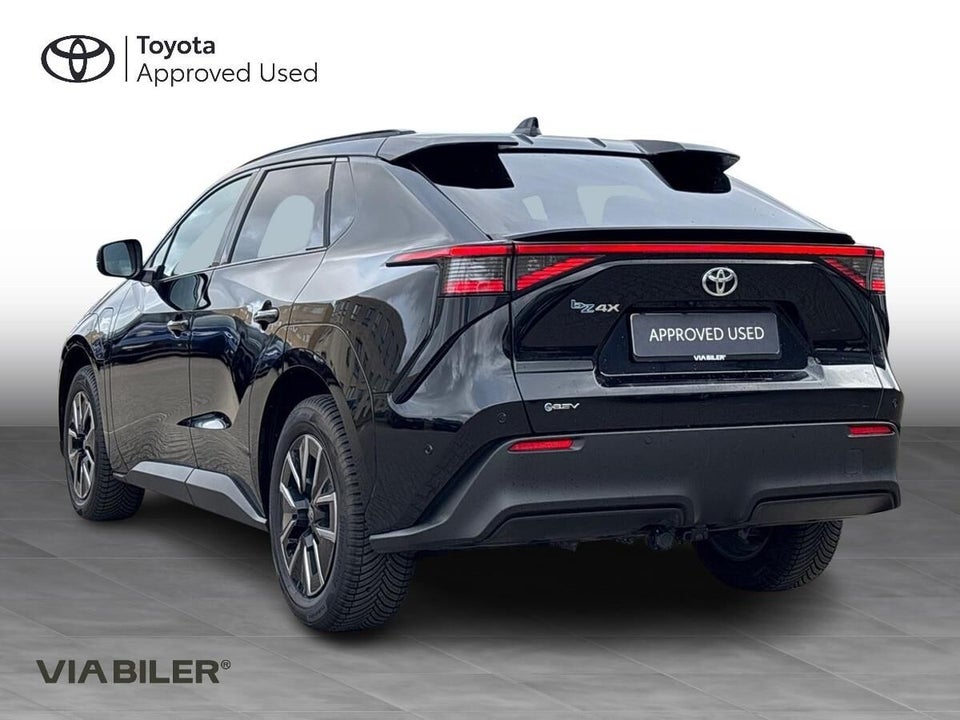 Toyota bZ4X 73 Executive 5d