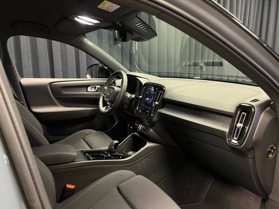 Volvo XC40 ReCharge Core 5d