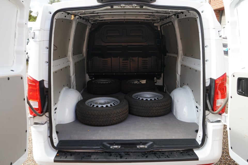 Mercedes Vito 114 2,0 CDi Kassevogn aut. L RWD