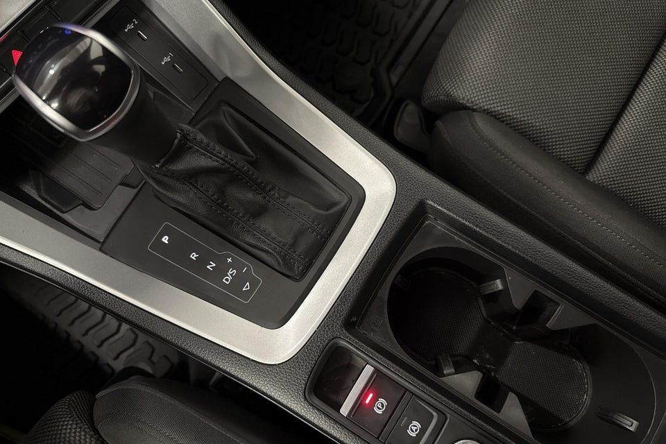 Audi Q3 45 TFSi e Attitude plus S-tr. 5d