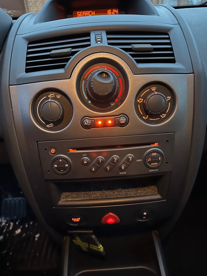 Renault Megane II 1,6 16V Expression 4d