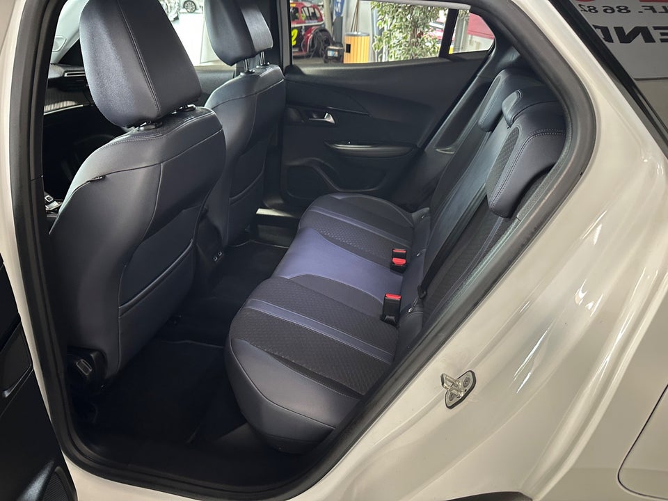 Peugeot 2008 1,5 BlueHDi 130 Allure Pack EAT8 5d