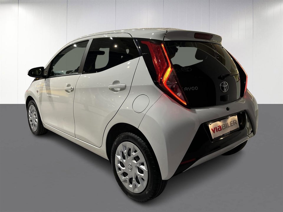 Toyota Aygo 1,0 VVT-i x-pression 5d