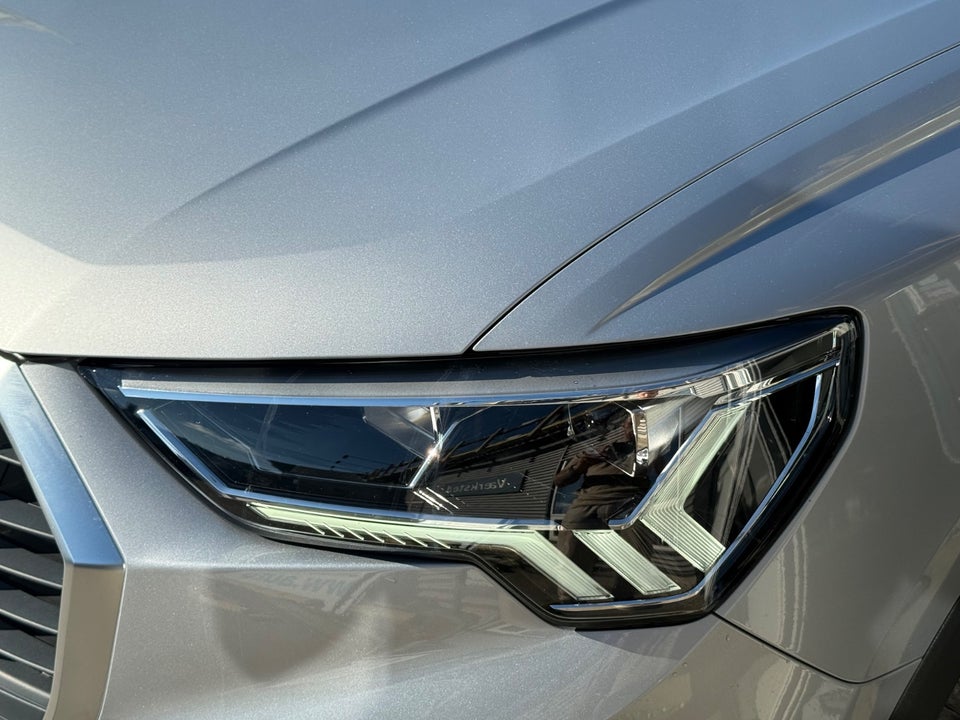 Audi Q3 45 TFSi e Attitude plus S-tr. 5d