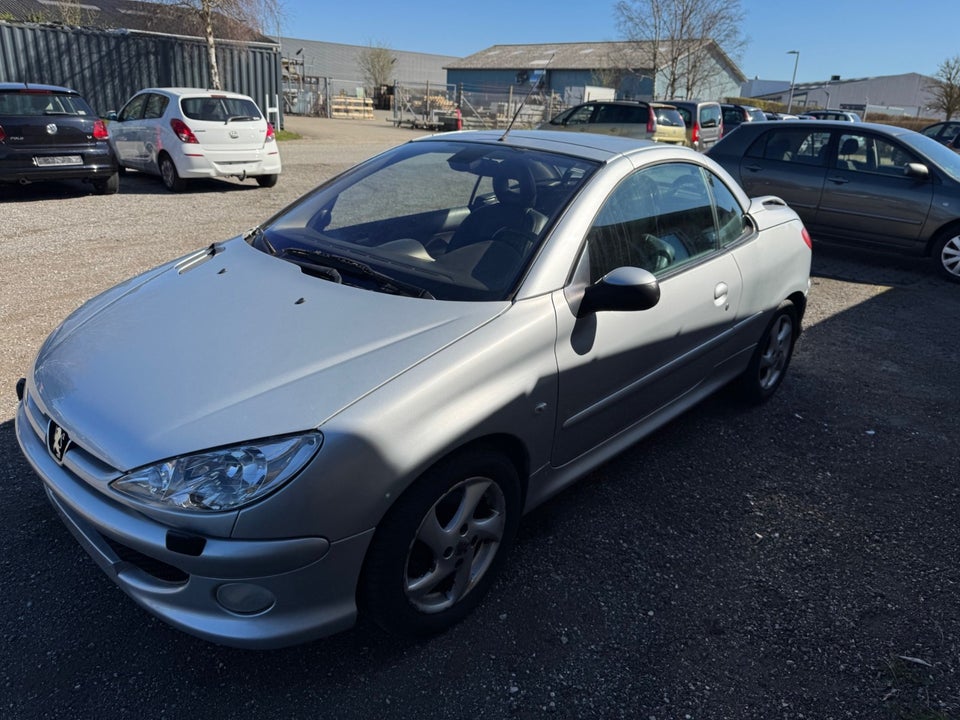 Peugeot 206 1,6 16V CC 2d