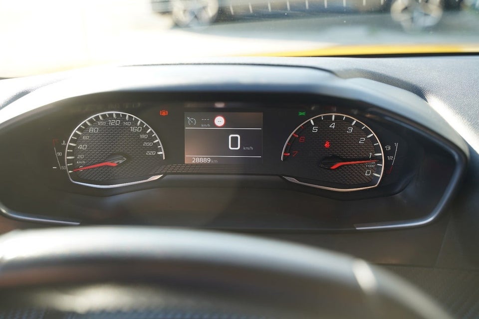 Peugeot 208 1,2 PureTech 100 Active Limited 5d