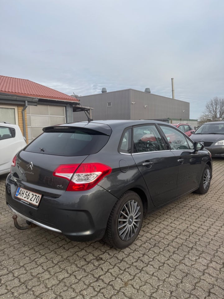 Citroën C4 1,6 e-HDi 115 Seduction 5d