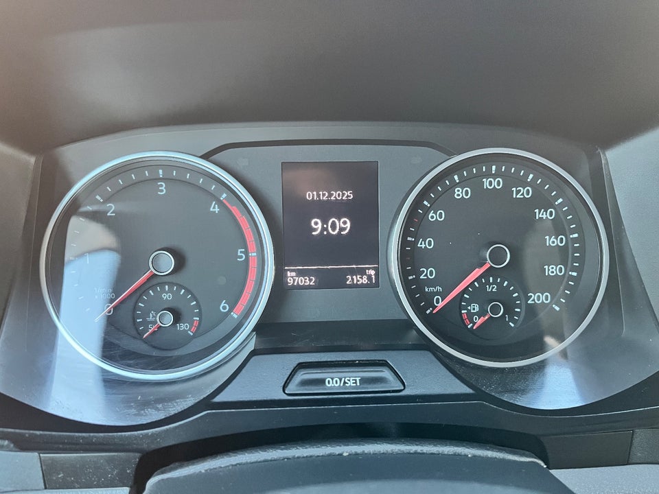 VW Crafter 30 2,0 TDi 140 Kassevogn L3H3 aut.