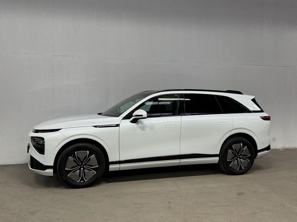 Xpeng G9 Standard Range 5d