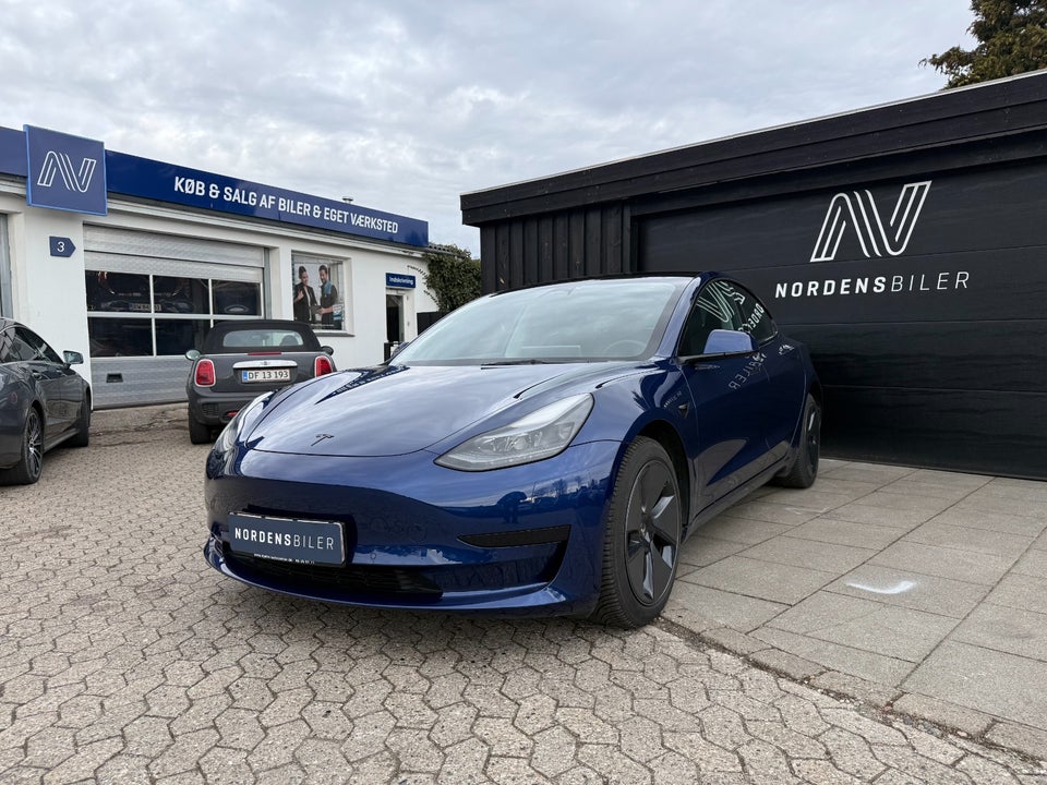 Tesla Model 3 Standard Range+ RWD 4d
