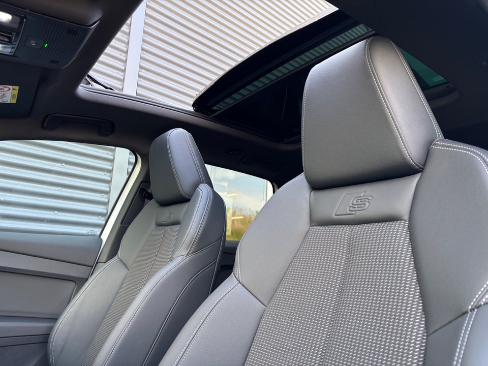 Audi Q4 e-tron 40 S-line 5d