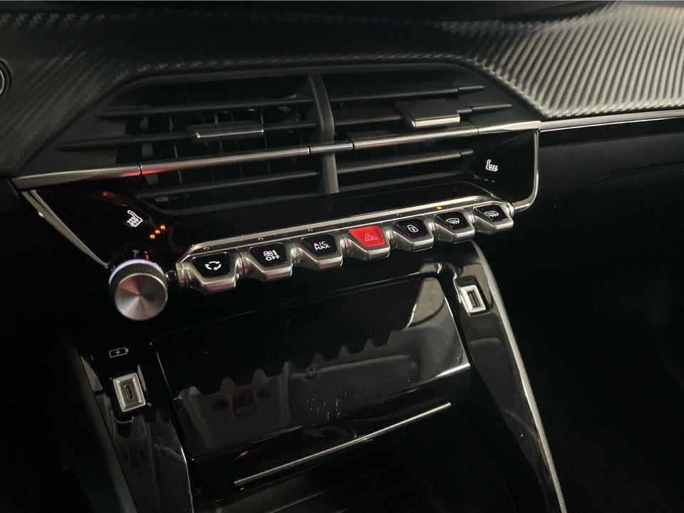 Peugeot 208 1,2 PureTech 100 Black Selection 5d