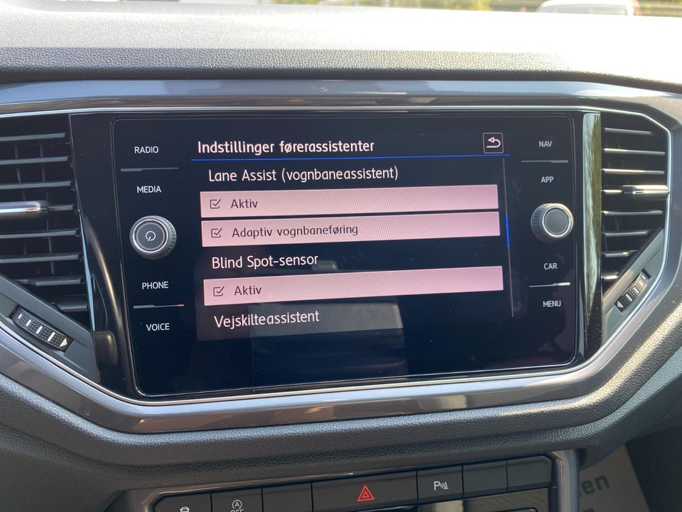 VW T-Roc 1,5 TSi 150 R-line DSG 5d