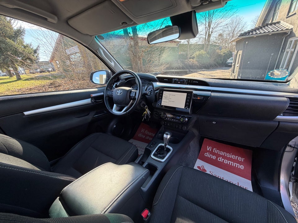 Toyota HiLux 2,8 D T3 Ex.Kab aut. 4d