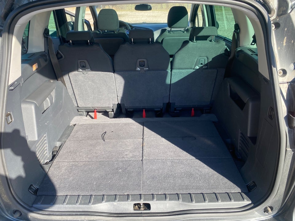 Peugeot 5008 1,6 BlueHDi 120 Style 7prs 5d