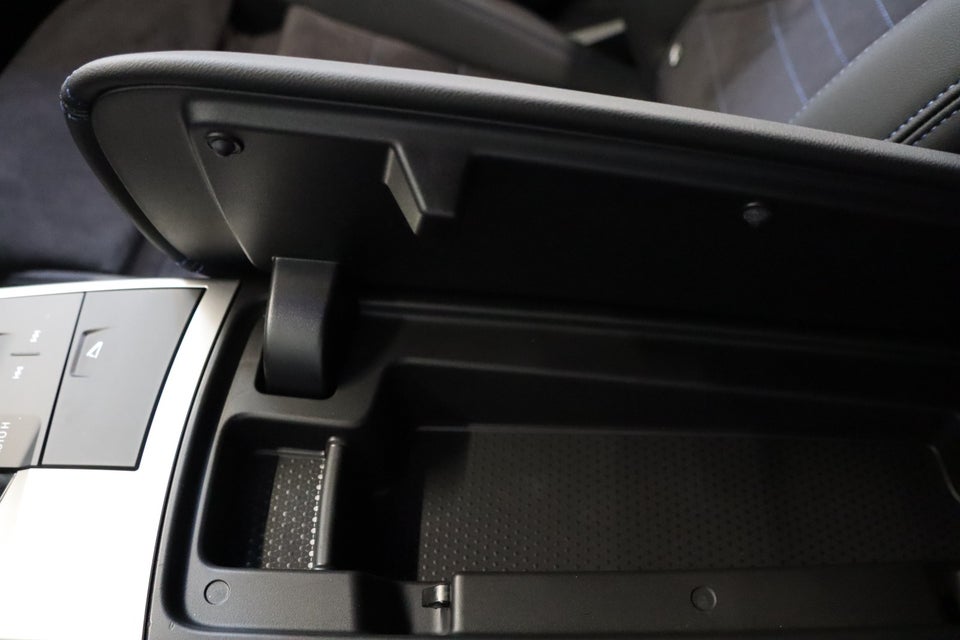 BMW iX2 eDrive20 M-Sport Premium 5d