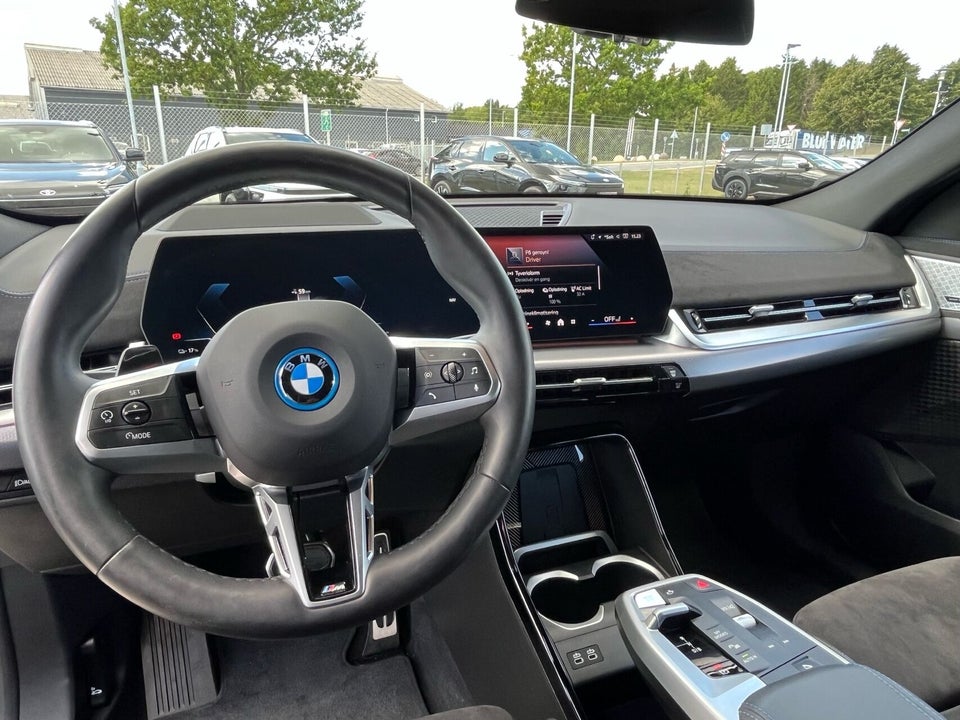 BMW iX2 xDrive30 M-Sport 5d