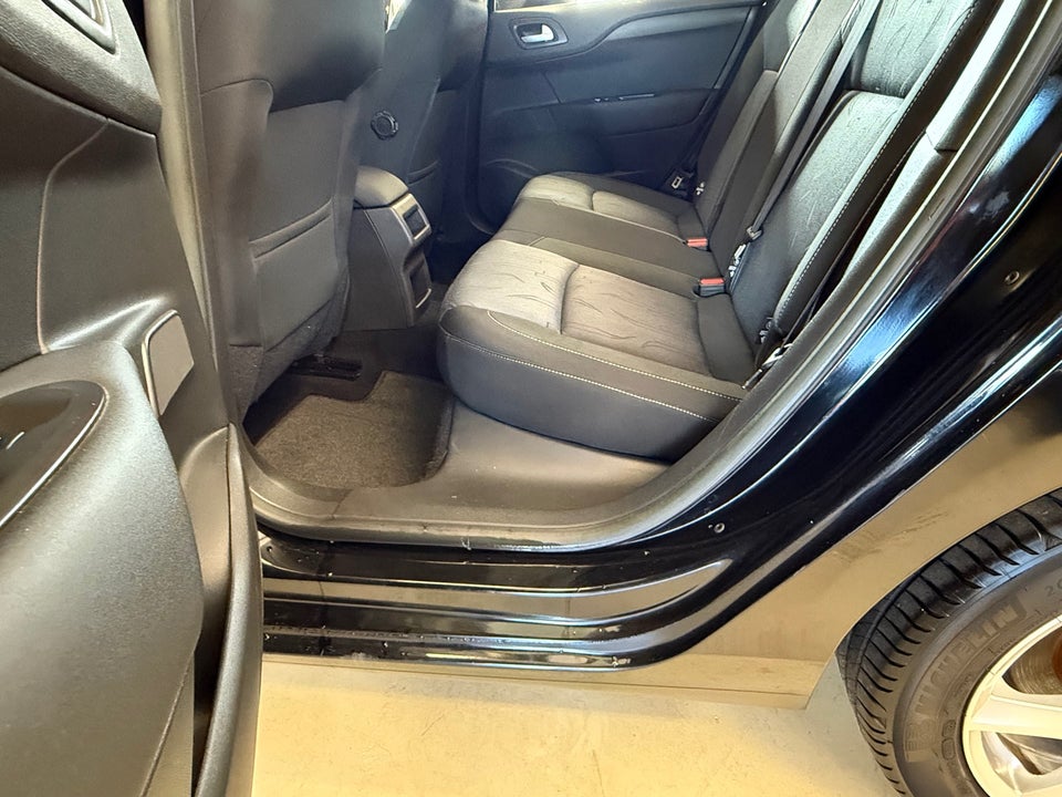Citroën C4 1,2 PureTech 130 Attraction 5d