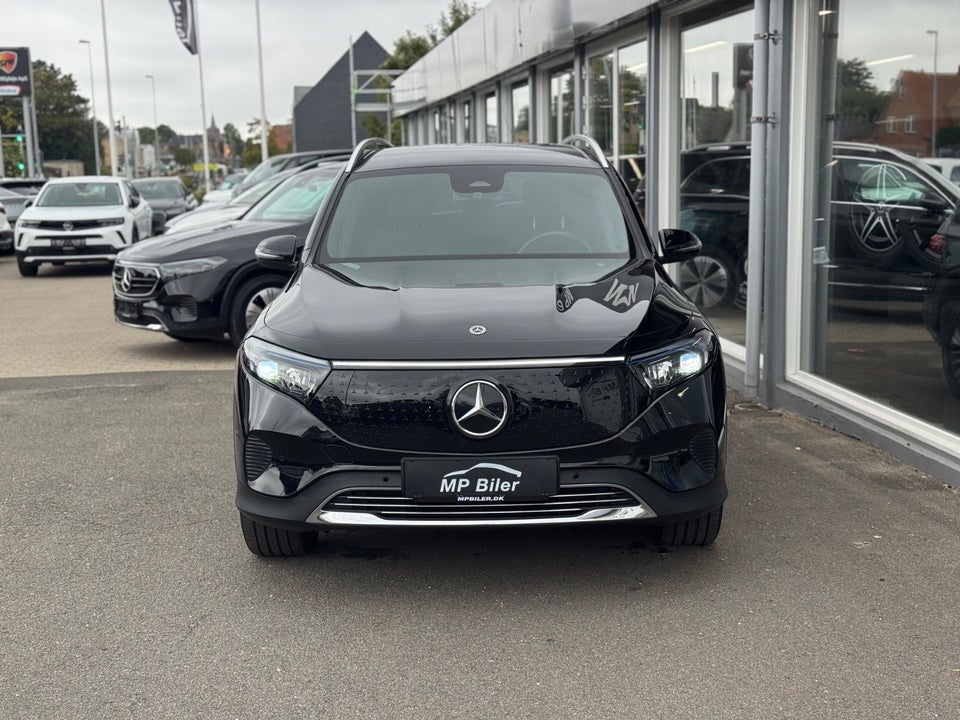 Mercedes EQB300 Progressive 4Matic 7prs 5d