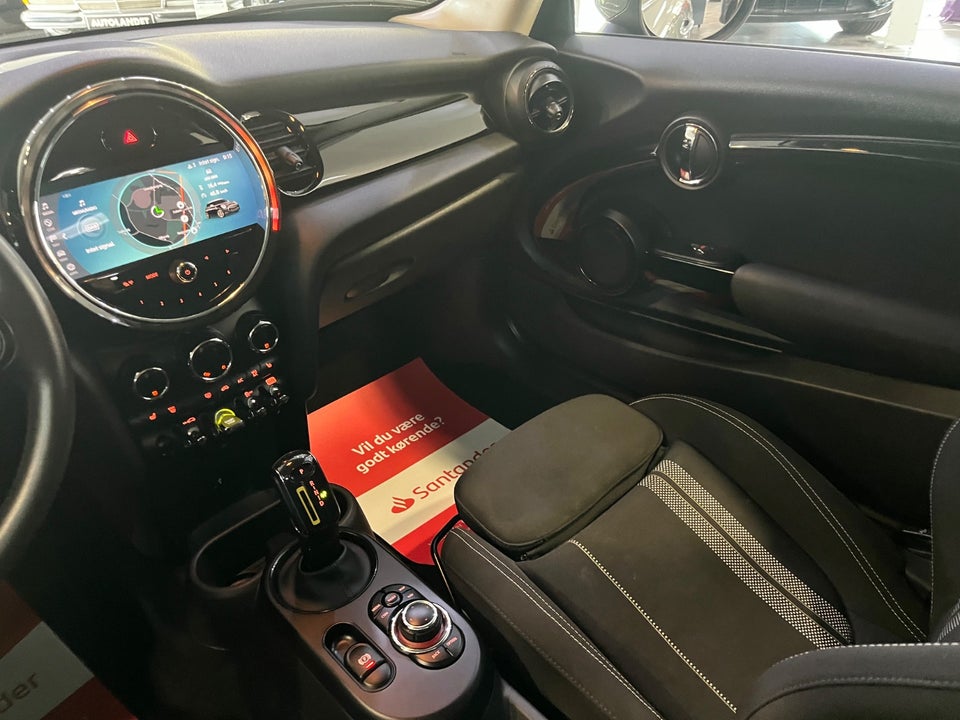 MINI Cooper SE Classic Trim 3d