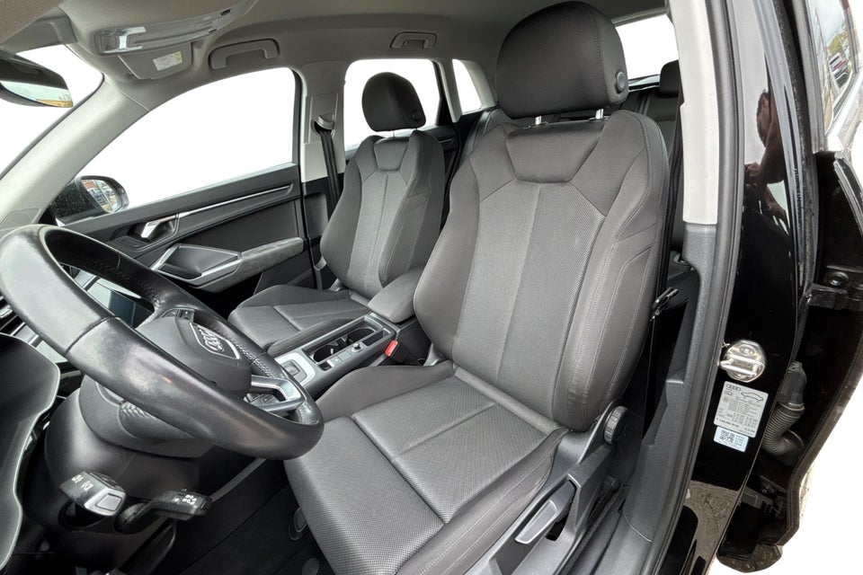 Audi Q3 35 TFSi Advanced Prestige S-tr. 5d