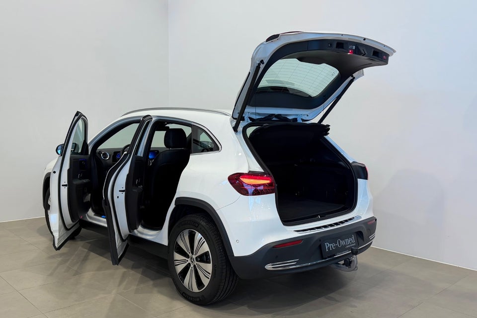 Mercedes EQA300 Progressive 4Matic 5d