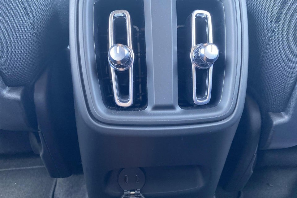 Volvo XC40 P6 ReCharge Core 5d
