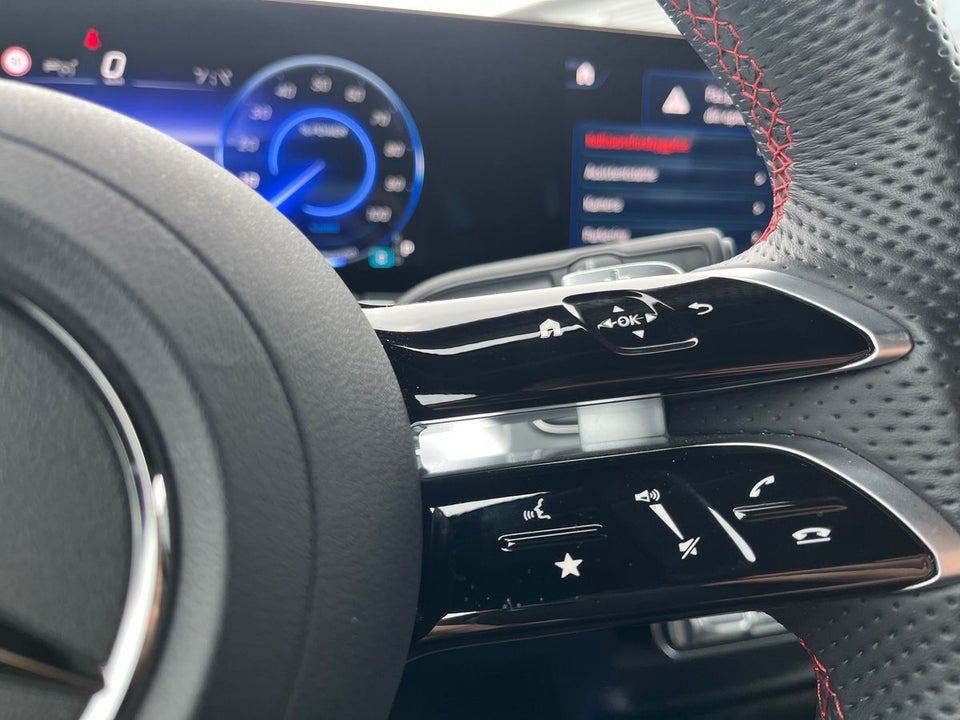 Mercedes EQB300 AMG Line 4Matic 5d