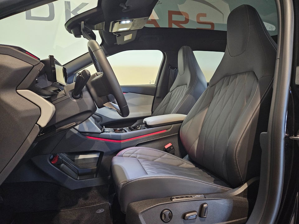 Ford Explorer 82 Premium Extended Range 5d