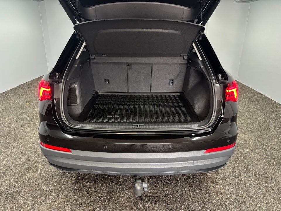 Audi Q3 45 TFSi e Attitude plus S-tr. 5d
