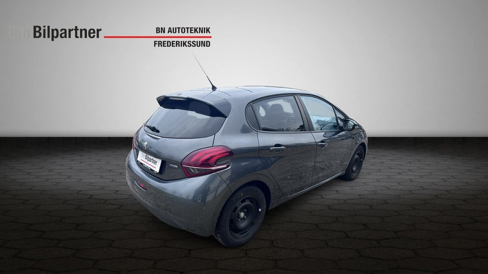 Peugeot 208 1,2 VTi 82 Envy Sky 5d