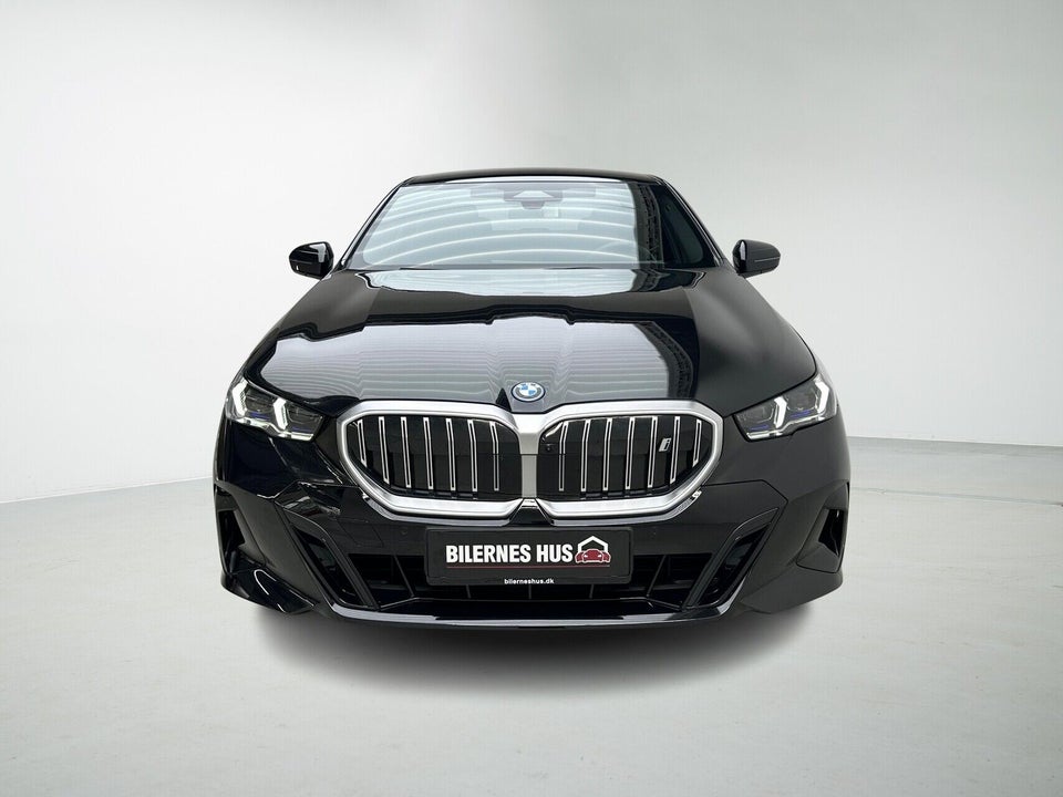 BMW i5 eDrive40 Fully Charged M-Sport Pro 4d