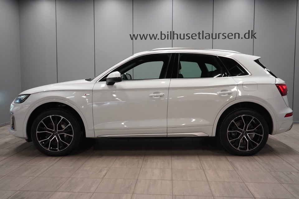 Audi Q5 50 TFSi e S-line quattro S-tr. 5d