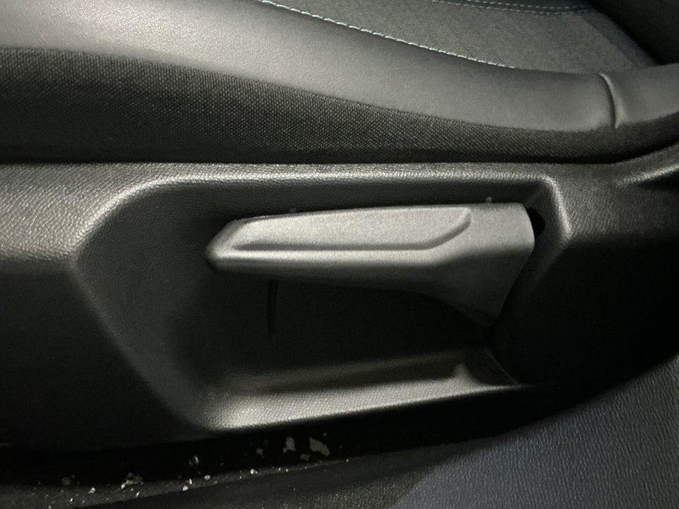 Peugeot 2008 1,2 PureTech 130 Allure Pack EAT8 5d