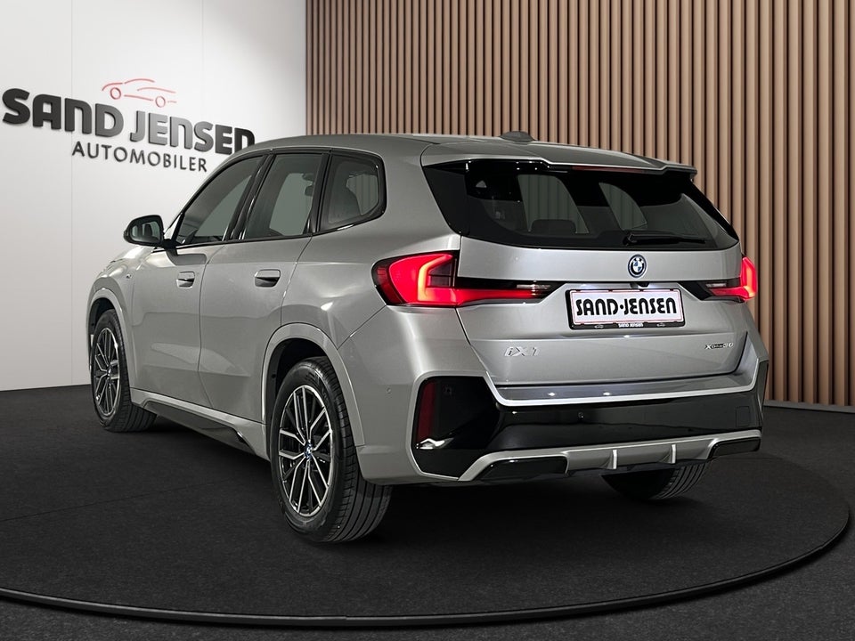 BMW iX1 xDrive30 M-Sport 5d