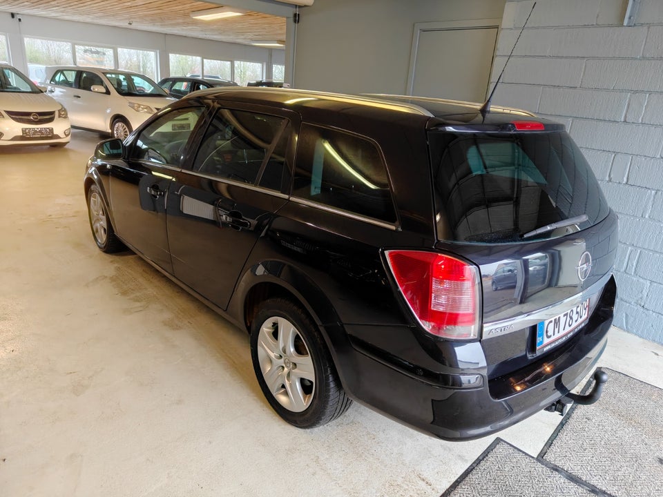 Opel Astra 1,7 CDTi 110 Enjoy Sports Tourer 5d