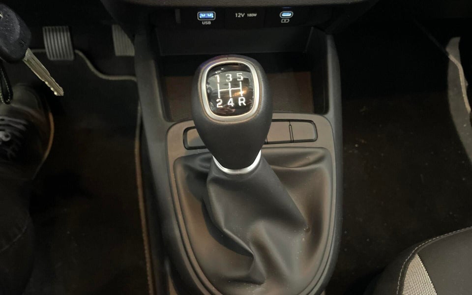 Hyundai i10 1,0 MPi Essential 5d