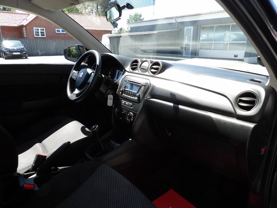 Suzuki Vitara 1,0 Boosterjet Club 5d