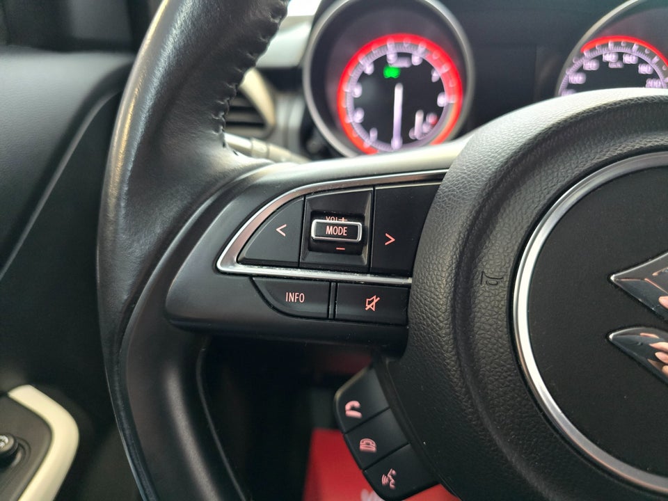 Suzuki Swift 1,2 mHybrid Action Star 5d