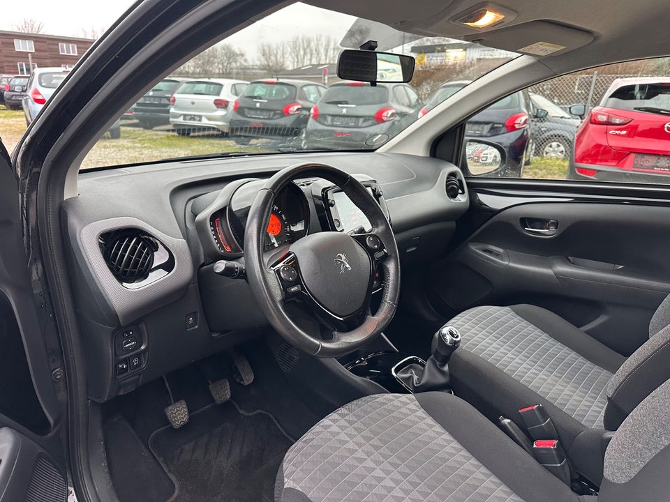 Peugeot 108 1,0 e-VTi 72 Selection Tech 5d