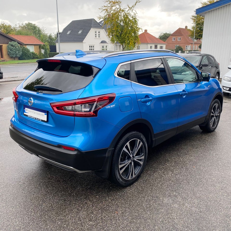 Nissan Qashqai 1,6 Dig-T 163 N-Connecta 5d