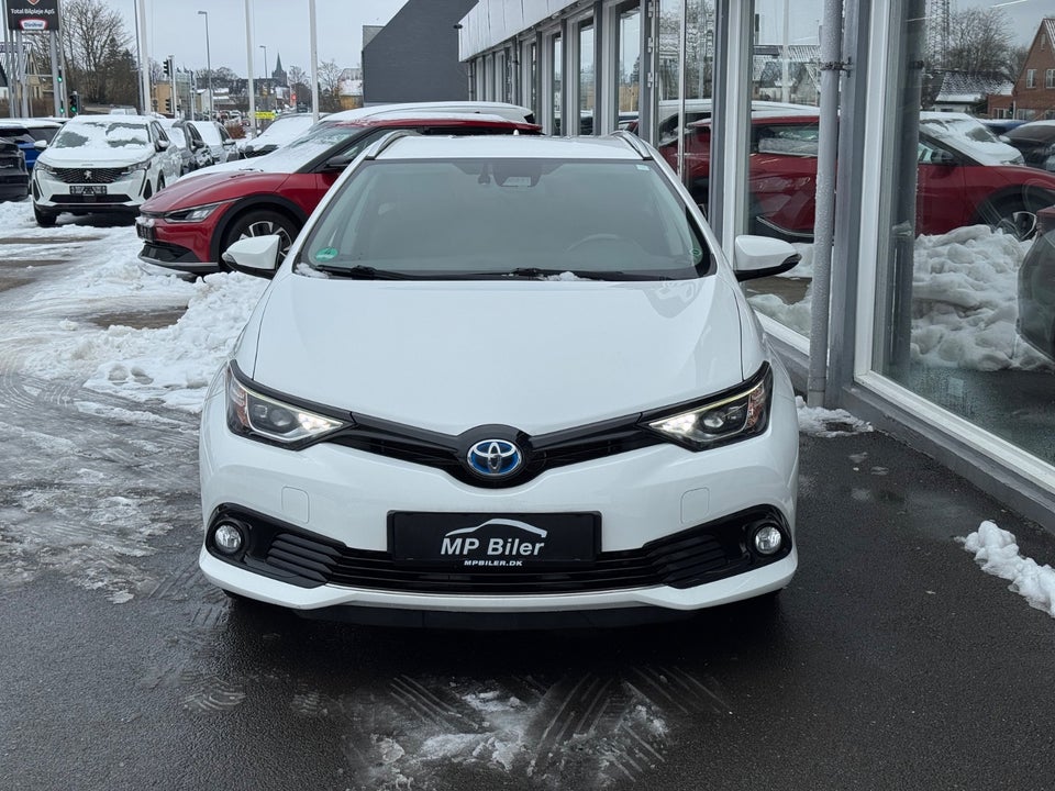 Toyota Auris 1,8 Hybrid H2 Comfort Touring Sports CVT 5d